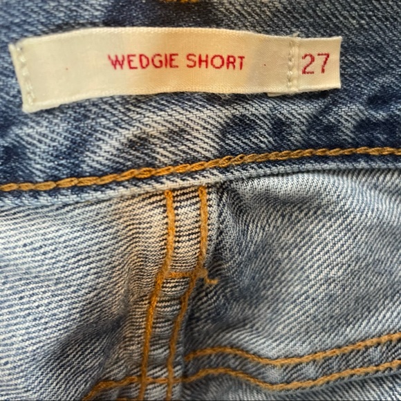 Levi’s Distressed High Rise Wedgie Shorts. Size 27 - Picture 7 of 9
